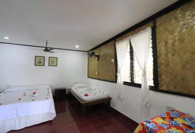 Discovery Island Resort