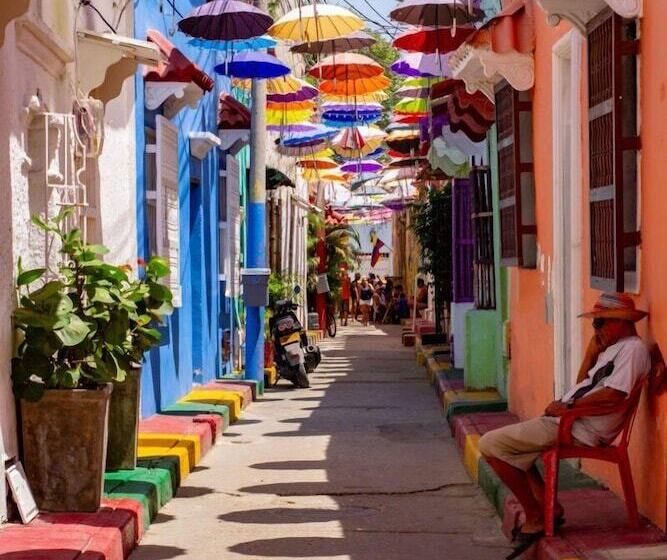 فندق Apartamentos Frente Al Mar Cartagena Edificio Palmetto