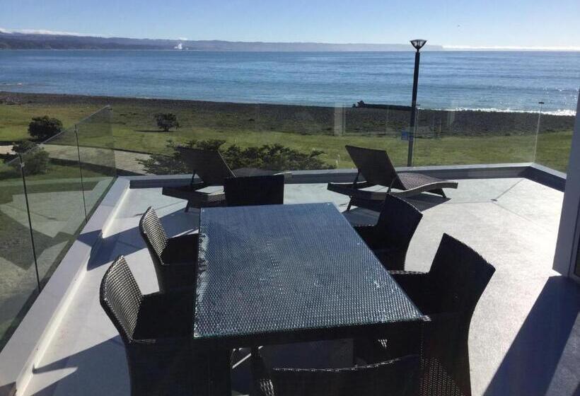 בית מלון כפרי East Pier