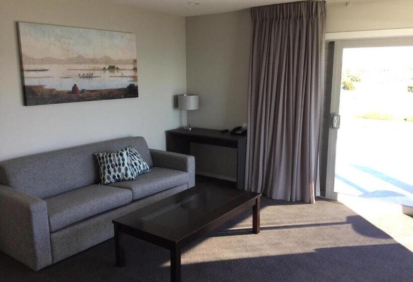 בית מלון כפרי East Pier