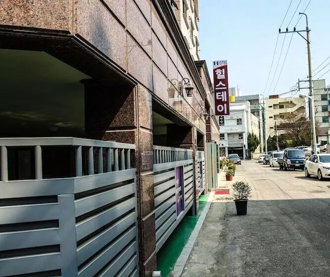 Hill Stay Hotel Residence