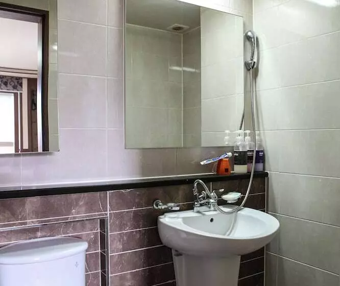 Hill Stay Hotel Residence