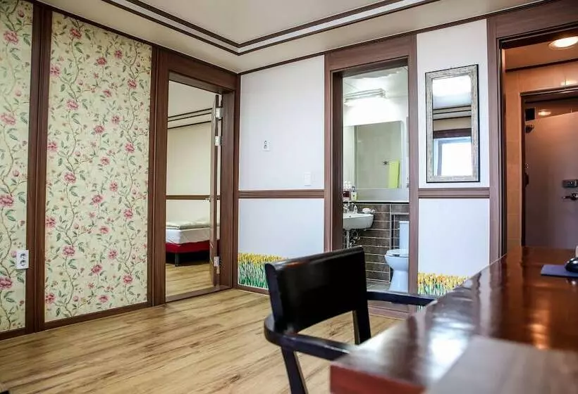 Hill Stay Hotel Residence