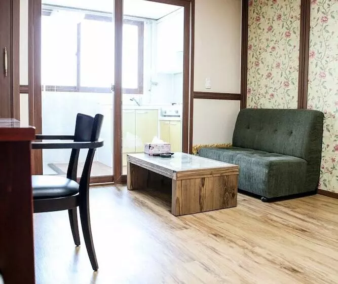 Hill Stay Hotel Residence