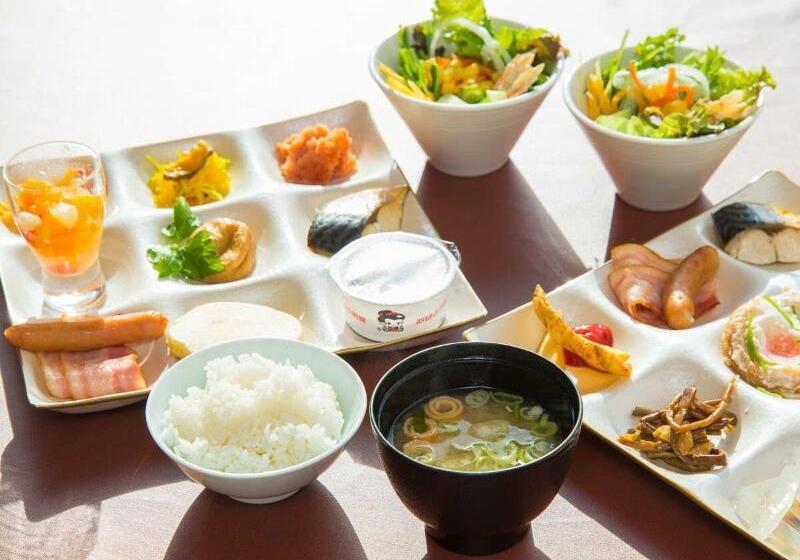 בית מלון כפרי Livemax Resort Kaga Yamashiro