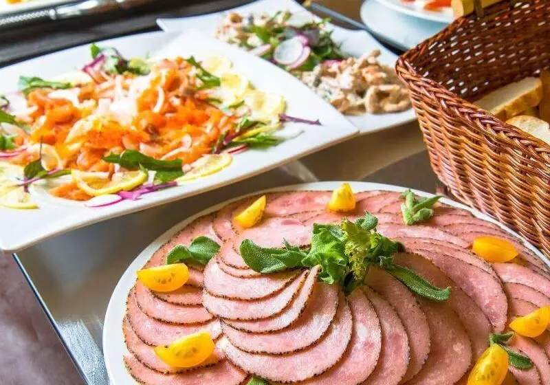 בית מלון כפרי Livemax Resort Kaga Yamashiro