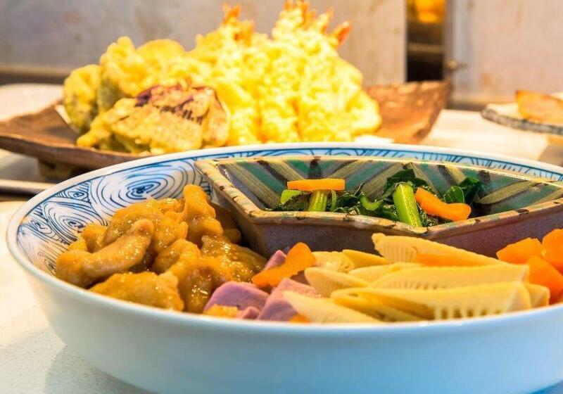 בית מלון כפרי Livemax Resort Kaga Yamashiro