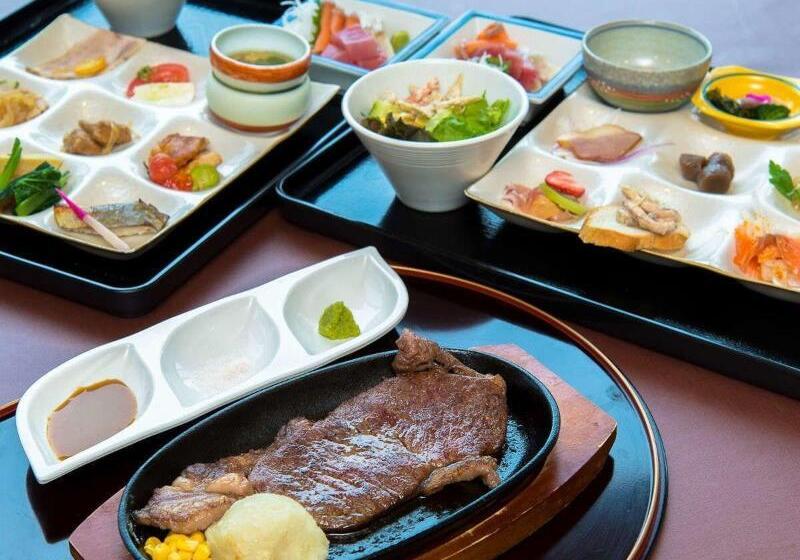 בית מלון כפרי Livemax Resort Kaga Yamashiro