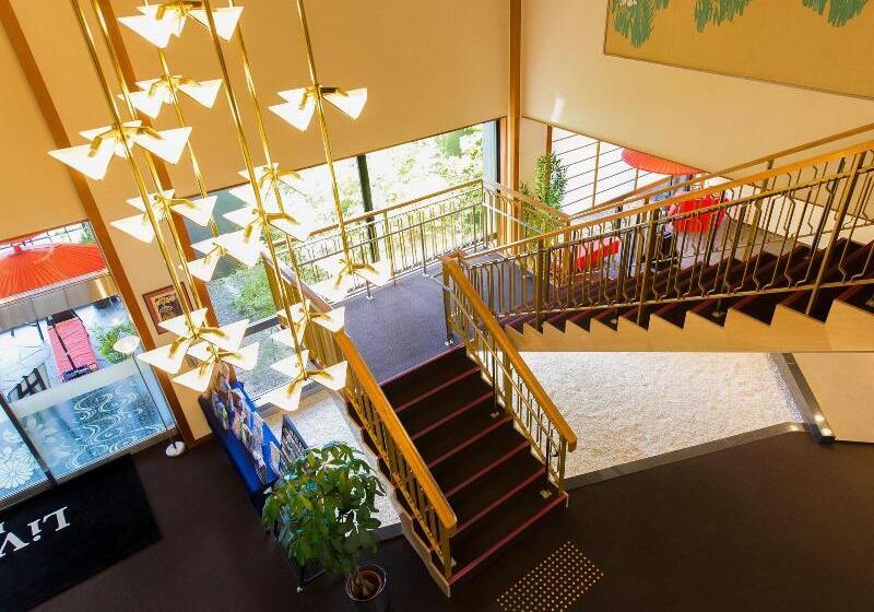 בית מלון כפרי Livemax Resort Kaga Yamashiro