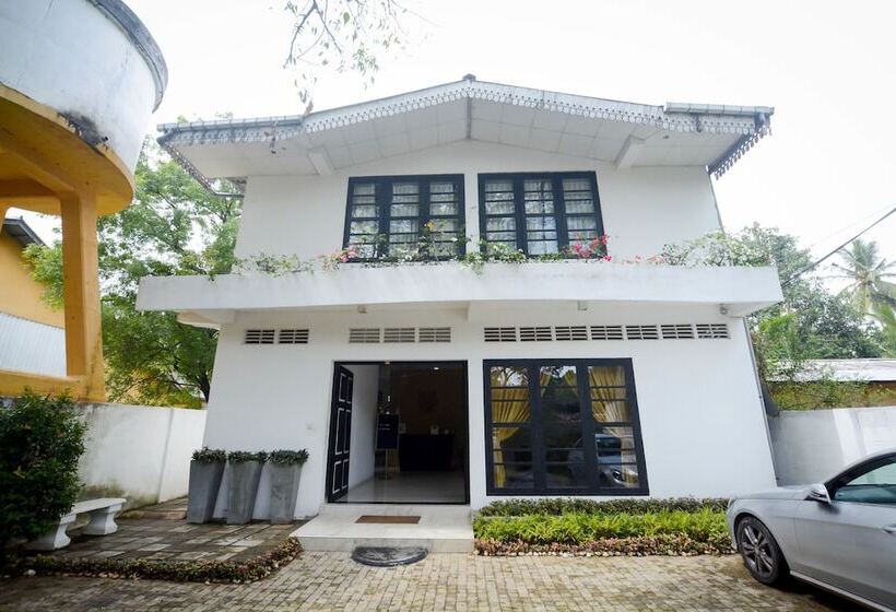 Hotell Pavana Resort