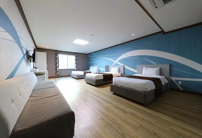 هتل Seongsan Aqua Beach