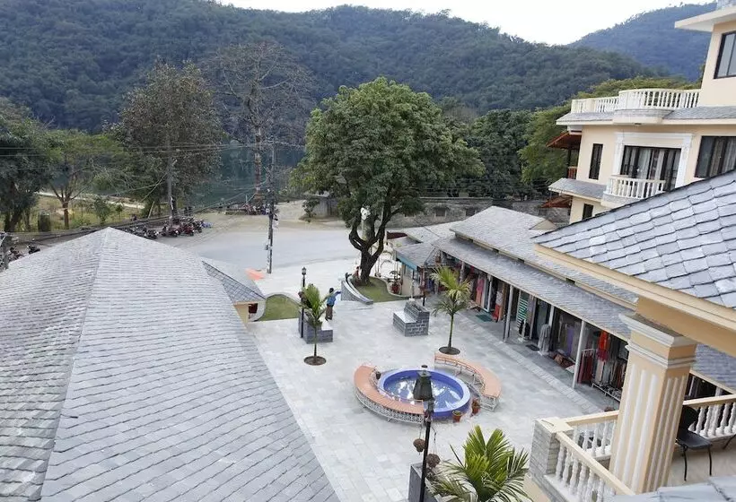 هتل Lake Side