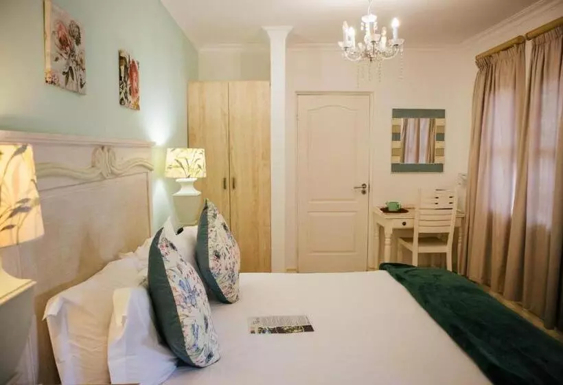 Pansiyon 305 Guest House