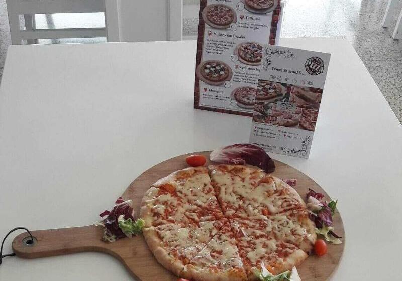 Polyxeni Hotel Apartments