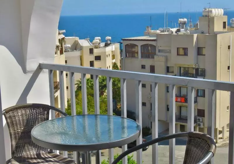 Polyxeni Hotel Apartments