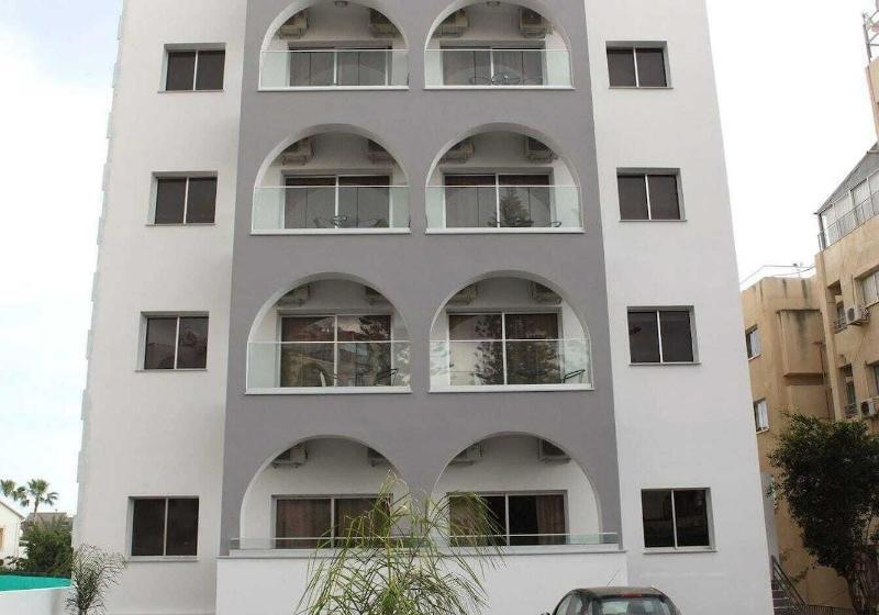 Polyxeni Hotel Apartments