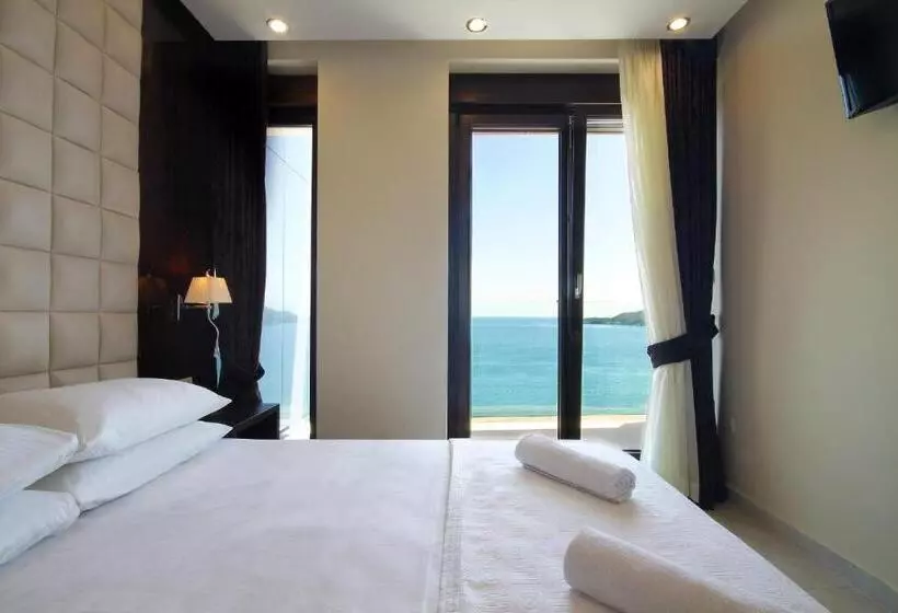 Shine Residence