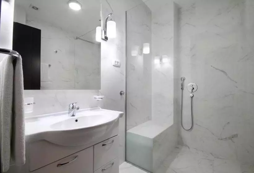 Shine Residence