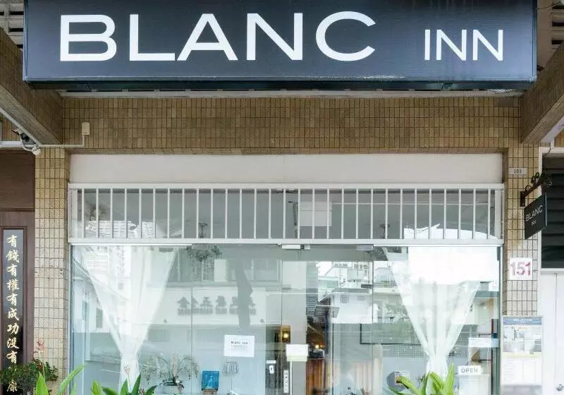 Blanc Inn   Hostel