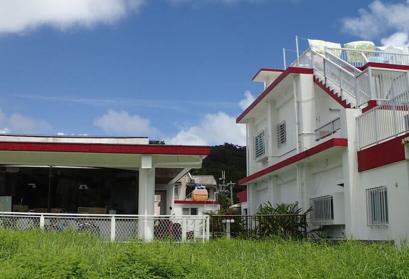 فندق صغير Okinawa Resort