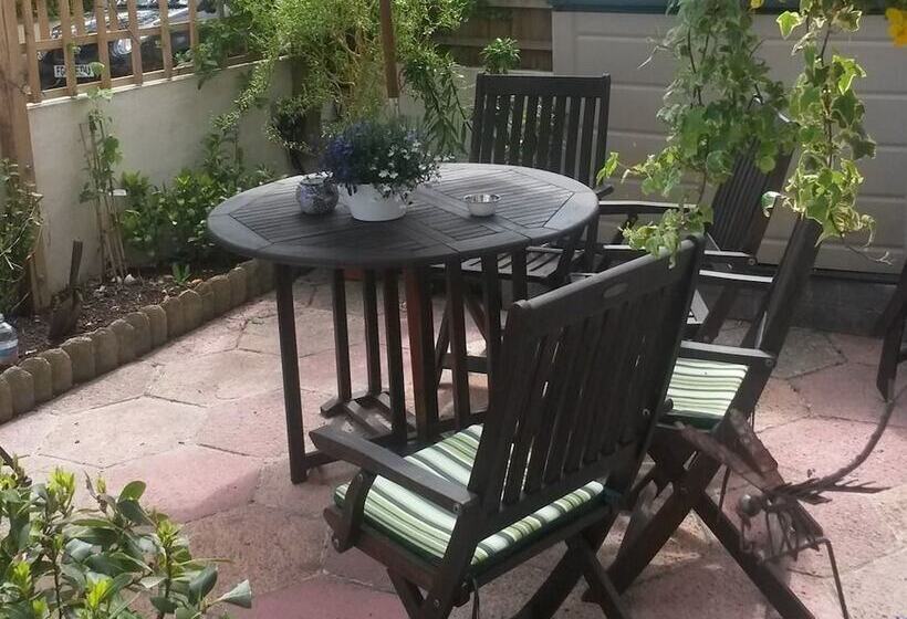 ベッドアンドブレックファースト Blue Waters Lodge