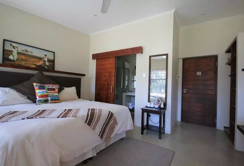 مبيت وإفطار Innzululand Guest Lodge