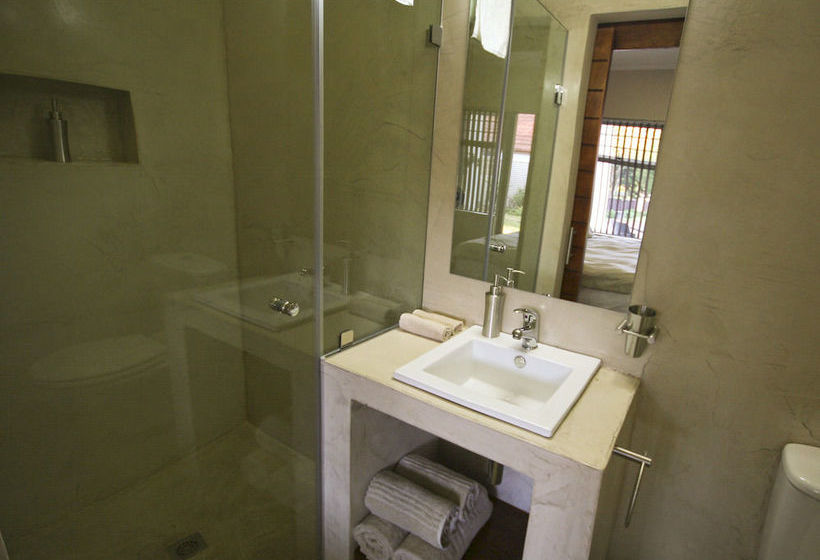 مبيت وإفطار Innzululand Guest Lodge