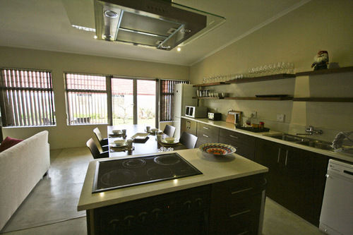 مبيت وإفطار Innzululand Guest Lodge