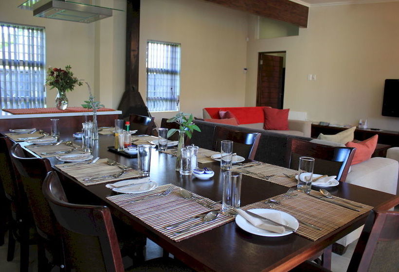 مبيت وإفطار Innzululand Guest Lodge