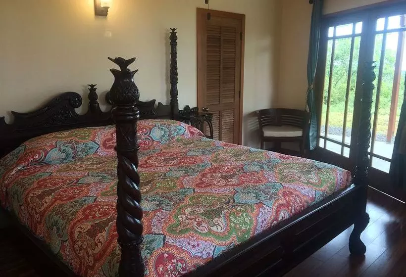 Hawaiian Hideaway At Akaka Falls