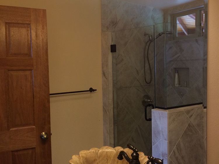 Hawaiian Hideaway At Akaka Falls