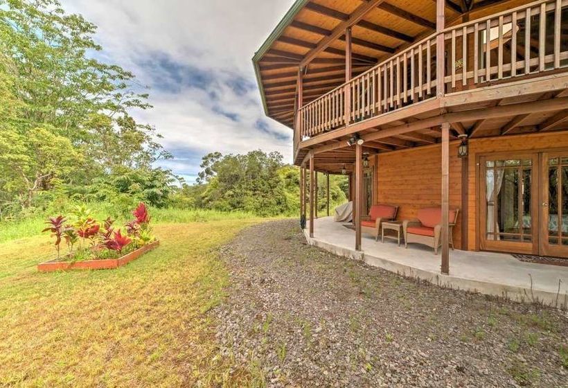 Hawaiian Hideaway At Akaka Falls