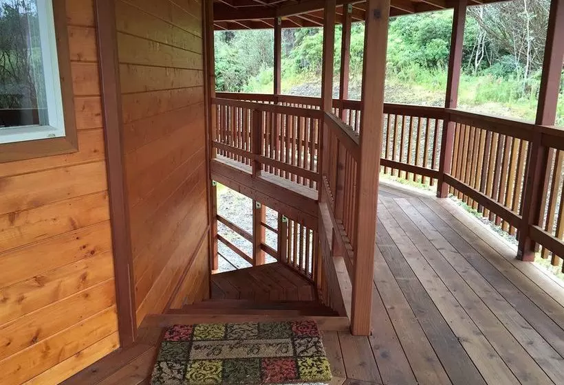 Hawaiian Hideaway At Akaka Falls