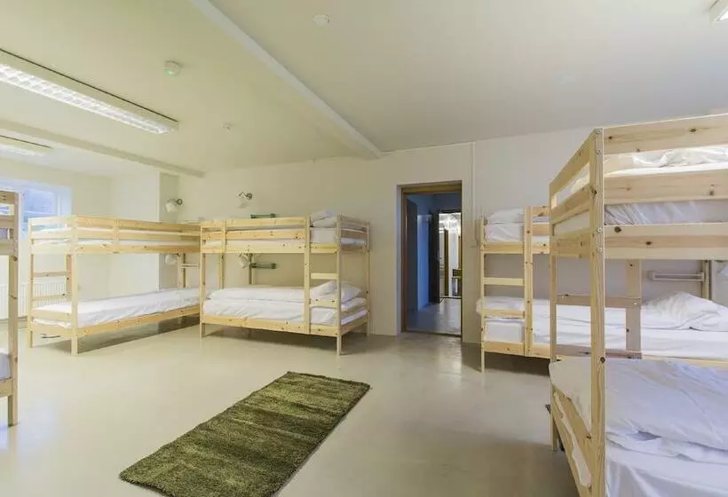 هتل Heradsskolinn Historic Guesthouse