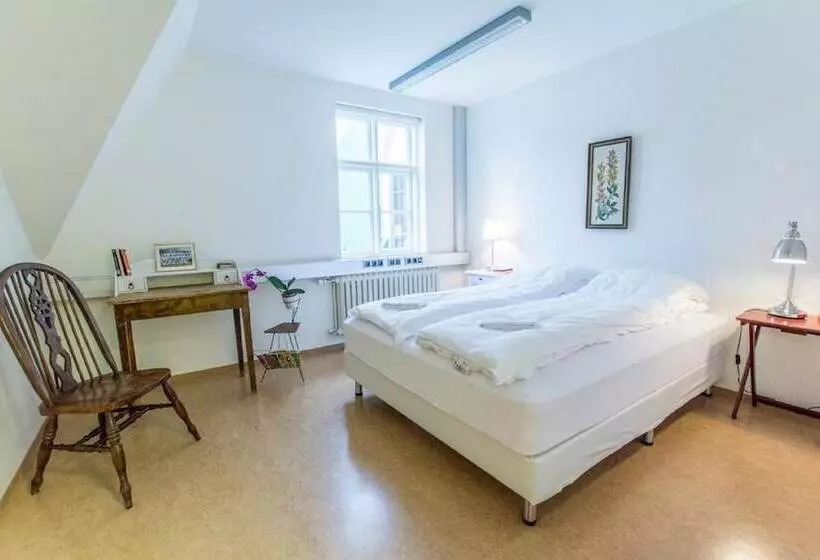 هتل Heradsskolinn Historic Guesthouse