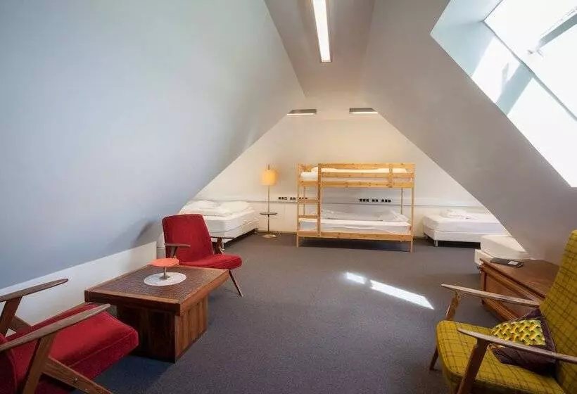 هتل Heradsskolinn Historic Guesthouse