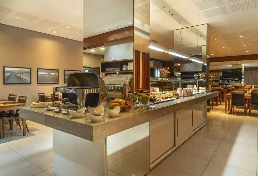 Отель Laghetto Villa Moura