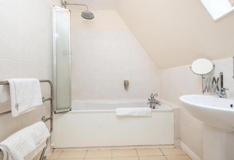 בית מלון כפרי The Well Guesthouse