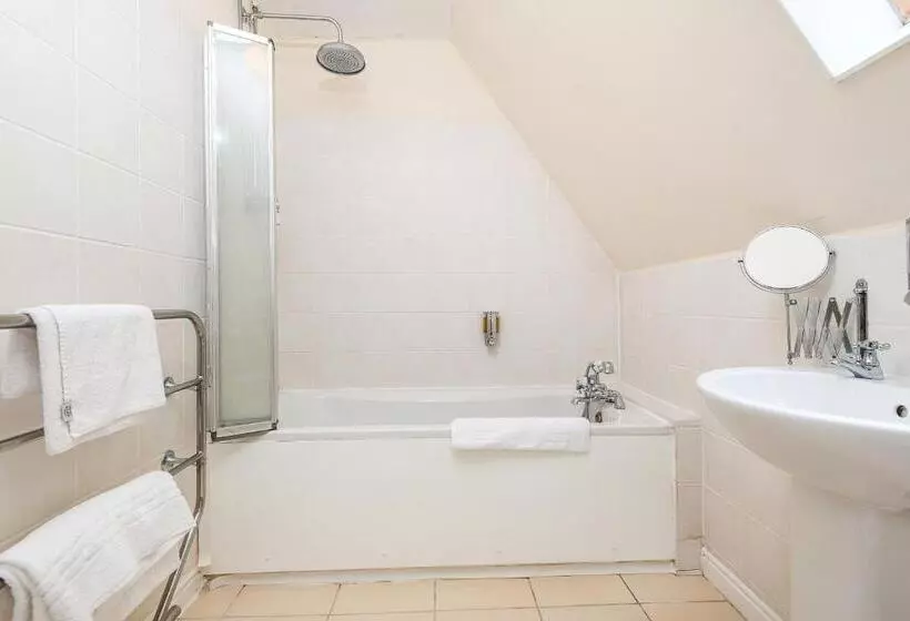 בית מלון כפרי The Well Guesthouse