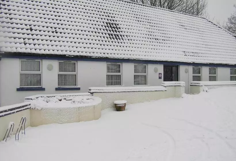 בית מלון כפרי The Well Guesthouse