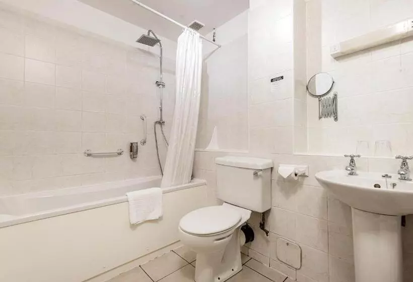 בית מלון כפרי The Well Guesthouse