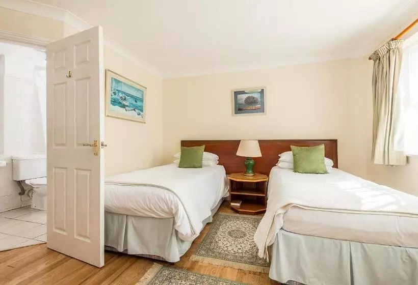 בית מלון כפרי The Well Guesthouse