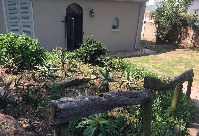 Pensjonat 30 On Oatlands Road