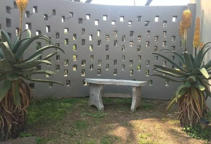 Pensjonat 30 On Oatlands Road