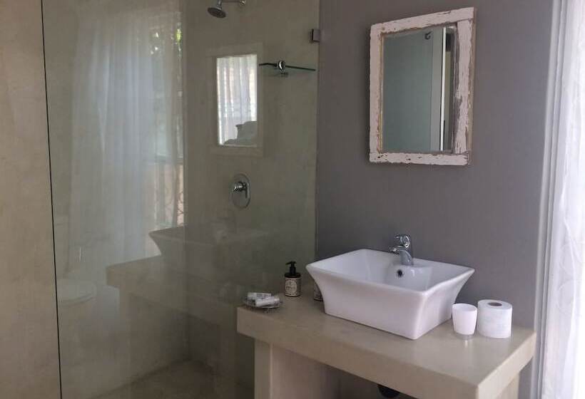 פנסיון 30 On Oatlands Road