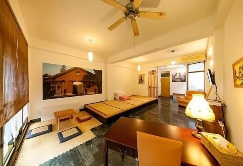 پانسیون Aitabi Hostel