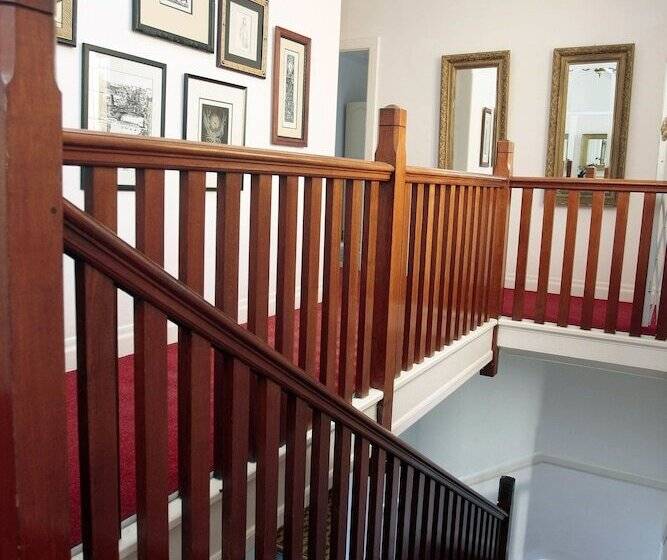 Пансион Bella Ev Guest House