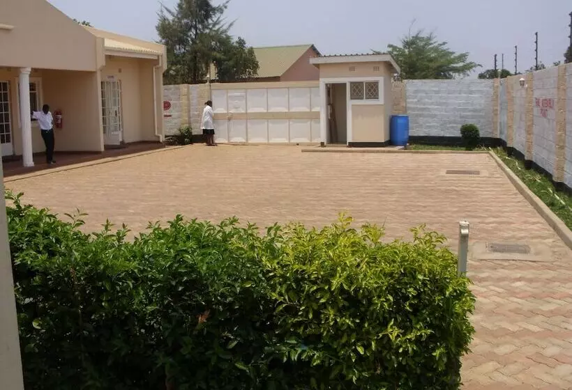پانسیون Lusaka Mosiotunya Executive Lodge