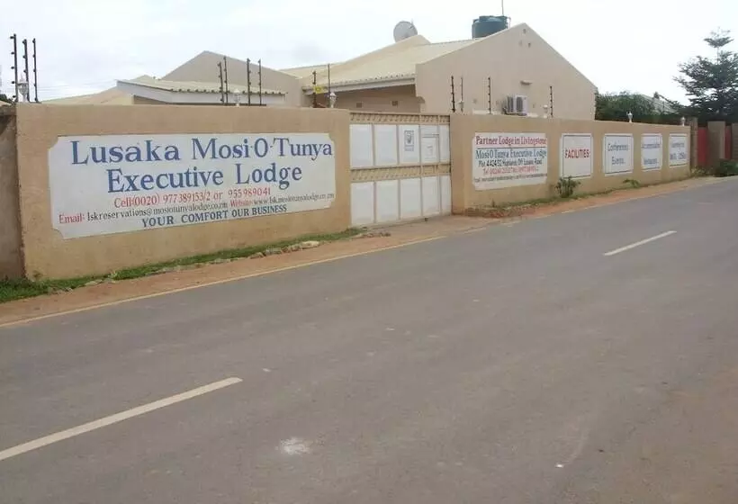 پانسیون Lusaka Mosiotunya Executive Lodge