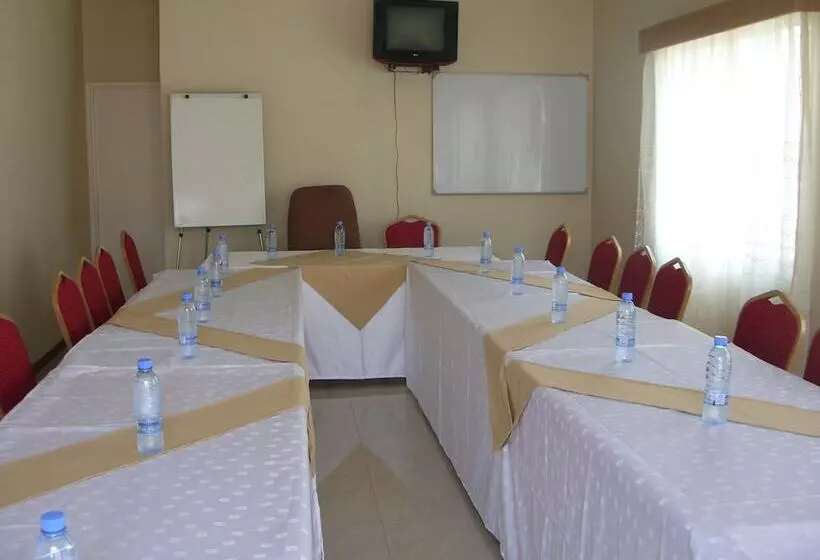 پانسیون Lusaka Mosiotunya Executive Lodge
